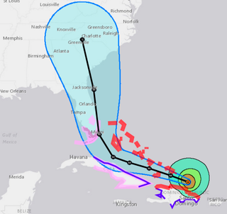 Cono de proyección del huracán Irma. Las zonas en rojo y rosa indican donde se ha declarado una alerta por huracán. (Imagen: NOAA).